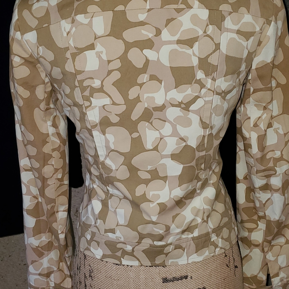 Buttons Jacket - image 3